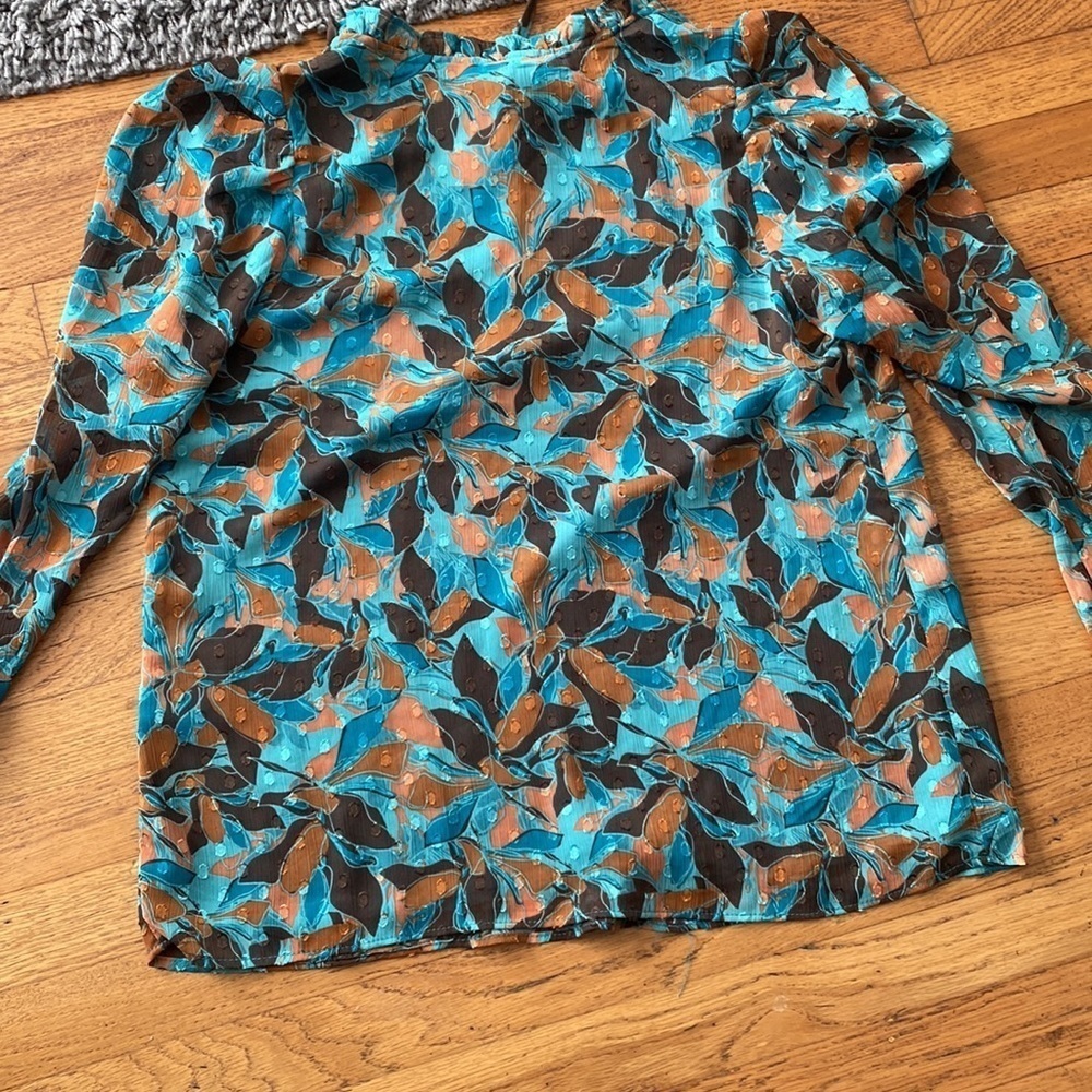 Joie V-Neck with Ruffle Puff Shoulder Long Sleeve Autumn Fall Pattern Blouse - Picture 12 of 13